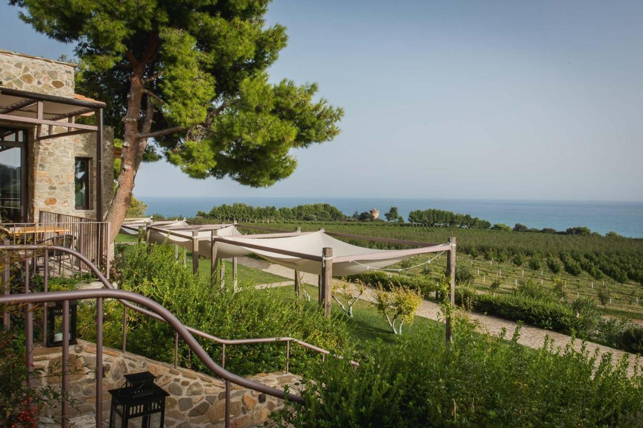 טרביסאצ'ה Masseria Agriturismo Torre Di Albidona מראה חיצוני תמונה