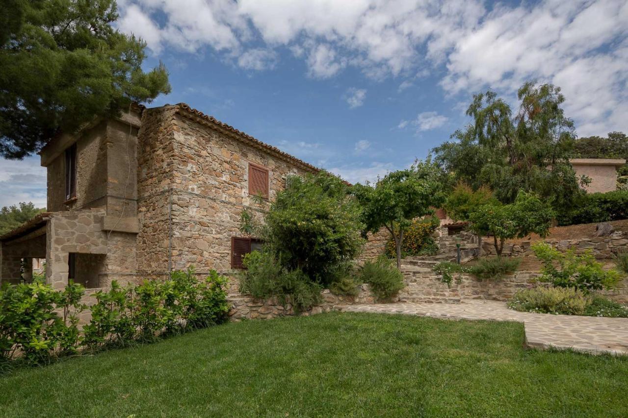 טרביסאצ'ה Masseria Agriturismo Torre Di Albidona מראה חיצוני תמונה