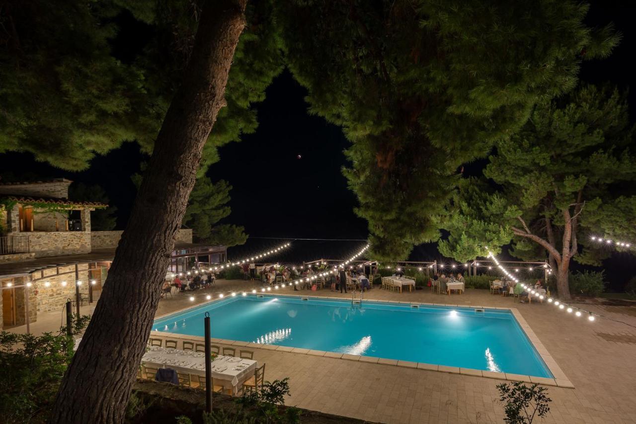 טרביסאצ'ה Masseria Agriturismo Torre Di Albidona מראה חיצוני תמונה